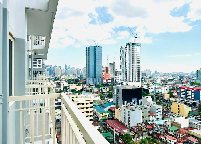 Cozy Two Bedroom Family At Coast Residences Near Picc, Wtc & Moa